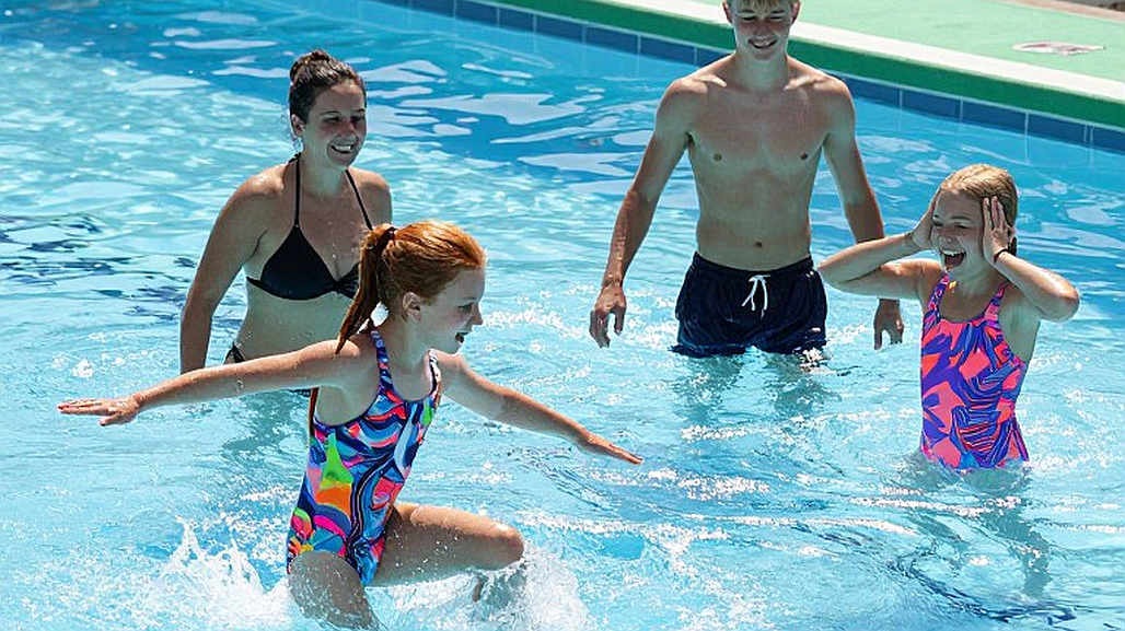 Kate Douglass và bài học về kỷ lục: 23,19 giây không đến từ sự chuyên môn hóa