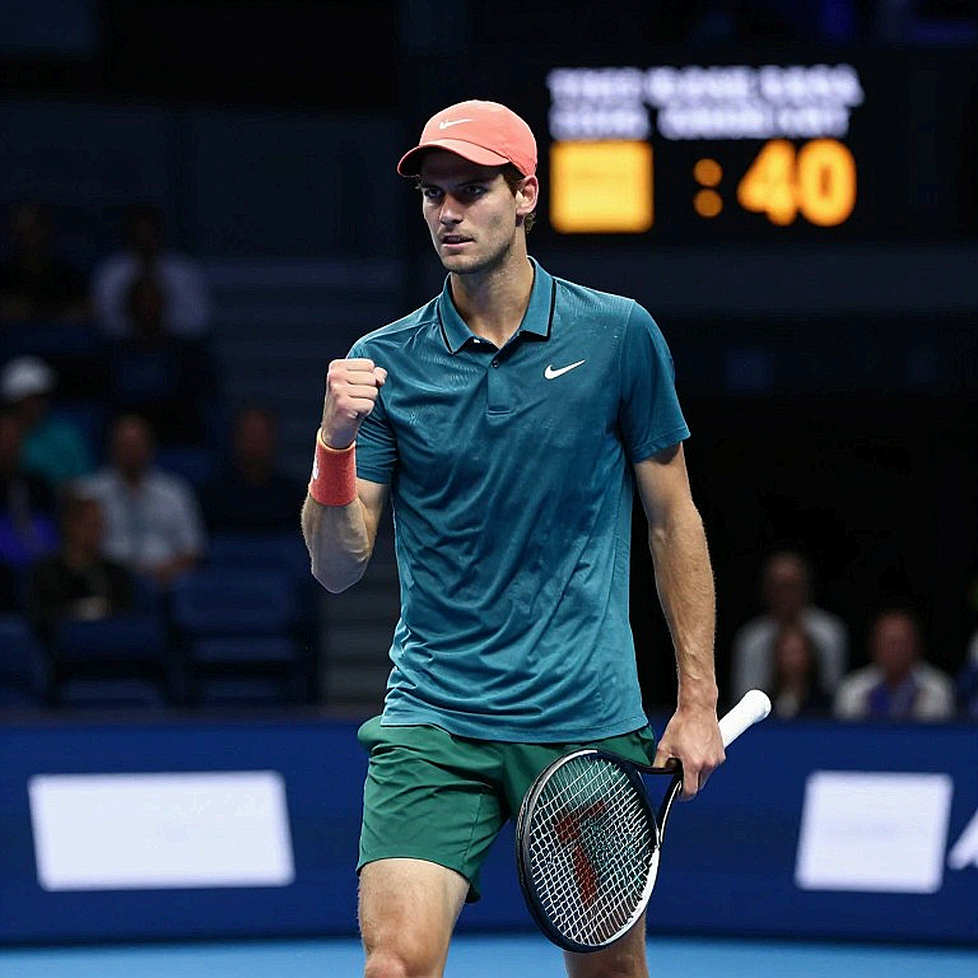 Pegula và Kenin: Áp lực điểm số, sự sống còn và một trận đấu định mệnh tại US Open