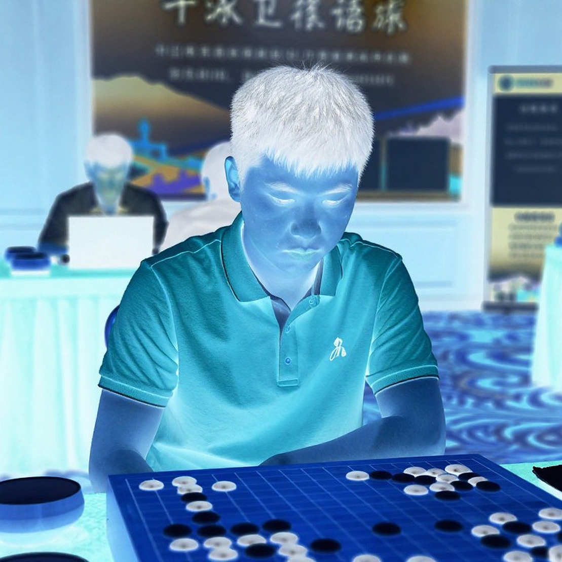 ChessBase Magazine số 225: Bent Larsen trên bìa, Prague 2026 trong ruột