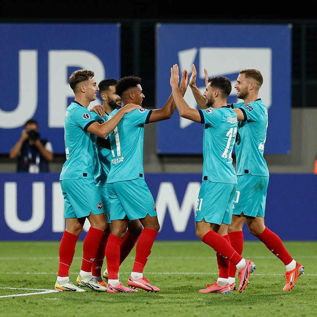 Từ Rajamangala nhìn về V.League: bóng đá Việt Nam và khoảng trống dữ liệu