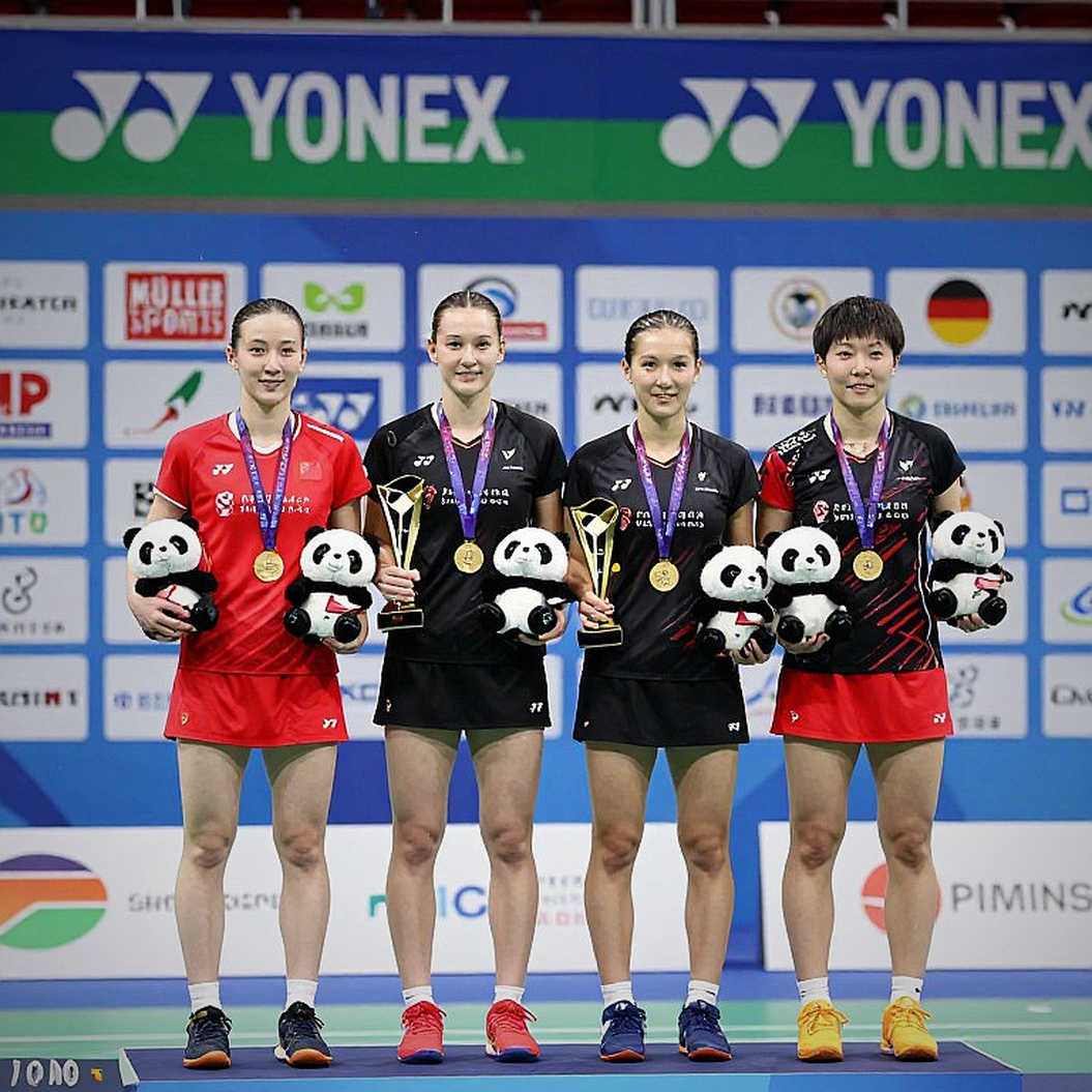 Một báo cáo mười bốn trang không có thông tin nào: bài học kiểm chứng giữa kỳ chuyển nhượng