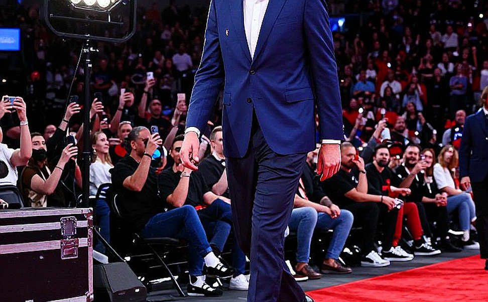 Warriors trao chìa khóa vàng cho Curry: Hợp đồng 136,7 triệu đô la và canh bạc cuối cùng của triều đại