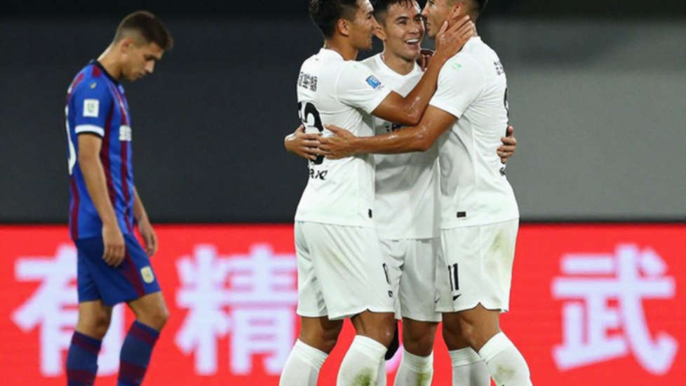 Đọc V.League từ khoảng trống: bóng đá Việt Nam không thiếu dữ liệu, chỉ thiếu người đọc chúng