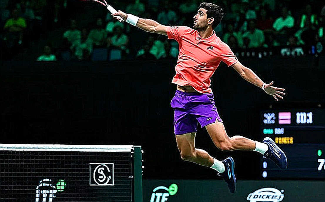 Ben Shelton và Daniil Medvedev thắng ngày 4 US Open: Sân cứng phơi bày ranh giới thế hệ