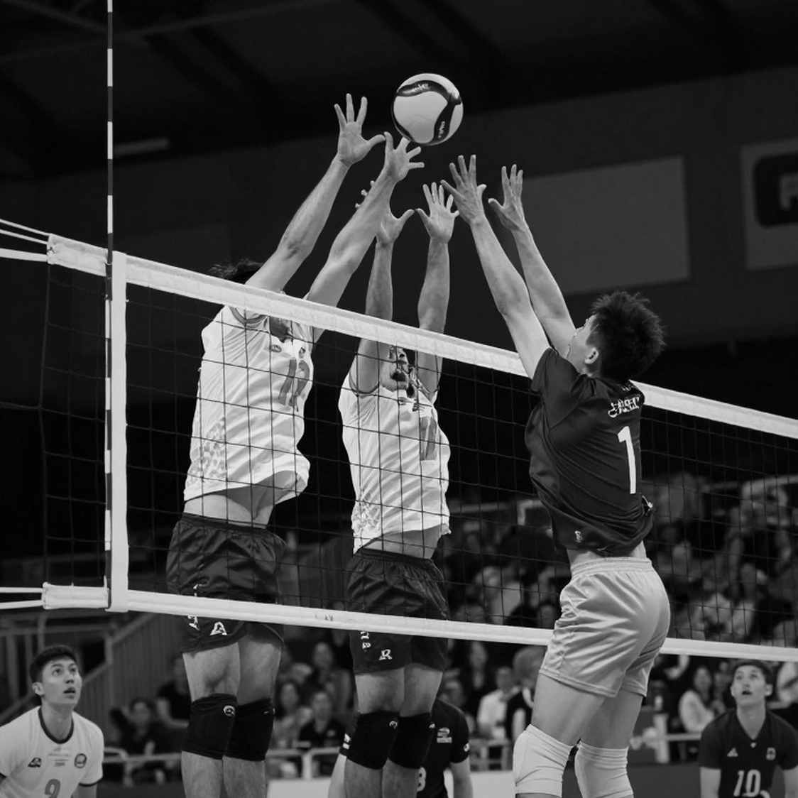 Vietnam Women's Volleyball Squad Crisis Ahead of Asiad 20: A Difficult Puzzle for Coach Nguyen Tuan Kiet
