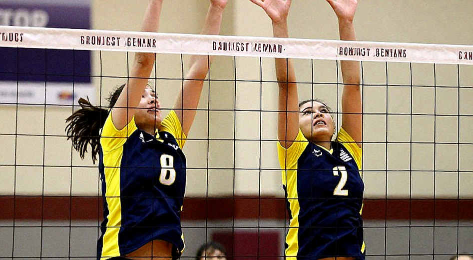 Women's College Volleyball Steps onto the Baseball Diamond: Is Wrigley Field a Turning Point or Just a Commercial Showcase?