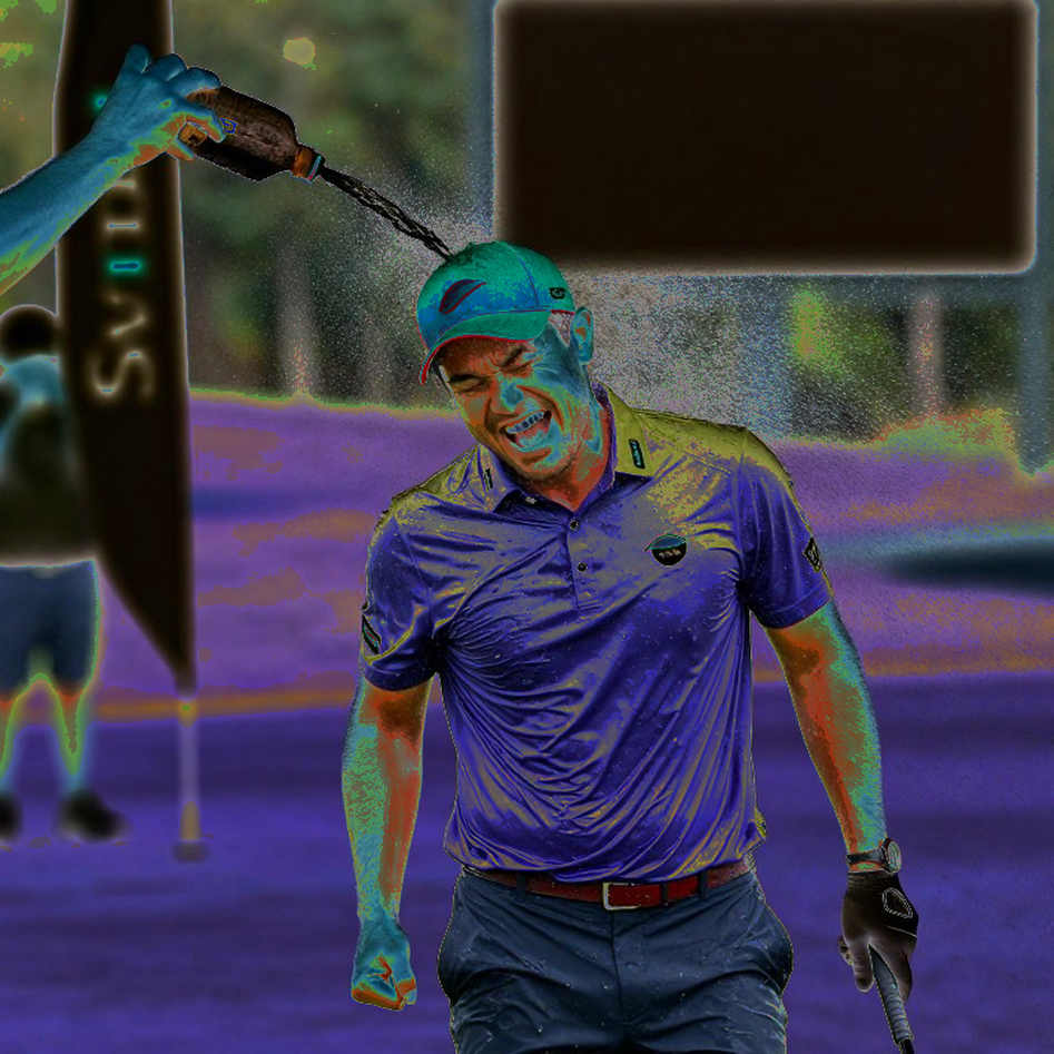 Gió thổi bóng trước cú chip: Luật Golf mới nhất giải thích thế nào?