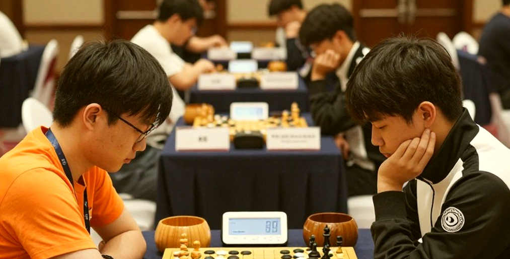 Ấn Độ giẫm lên Uzbekistan 2: Chiến thắng 3,5–0,5 không che được cơn khô hạn ở hai bàn cờ đầu