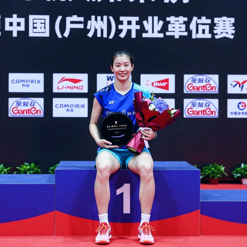 Alwi Farhan and Kento Momota: The Lesson Inside an Empty Hall