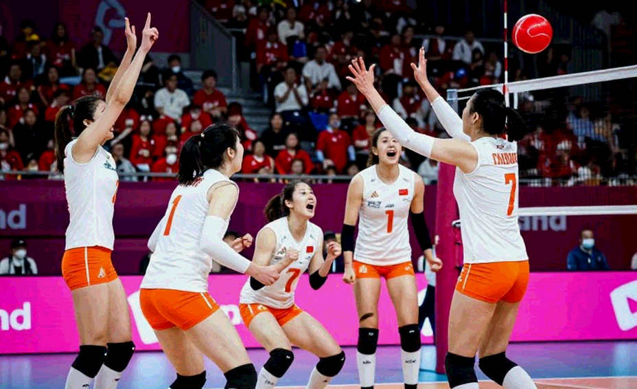 Efeler dồn tất cả vào trận cuối: đọc lại thất bại 1-3 của Thổ Nhĩ Kỳ trước Romania ở bảng D EuroVolley 2026 Efeler dồn tất cả vào trận cuối: đọc lại thất bại 1-3 của Thổ Nhĩ Kỳ trước Romania ở bảng D EuroVolley 2026
