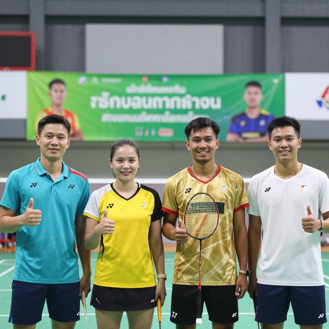 Alwi Farhan tập cùng Kento Momota trước Asian Games 2026: giá trị nằm ở phần cơ thể, không ở cú đánh Alwi Farhan tập cùng Kento Momota trước Asian Games 2026: giá trị nằm ở phần cơ thể, không ở cú đánh