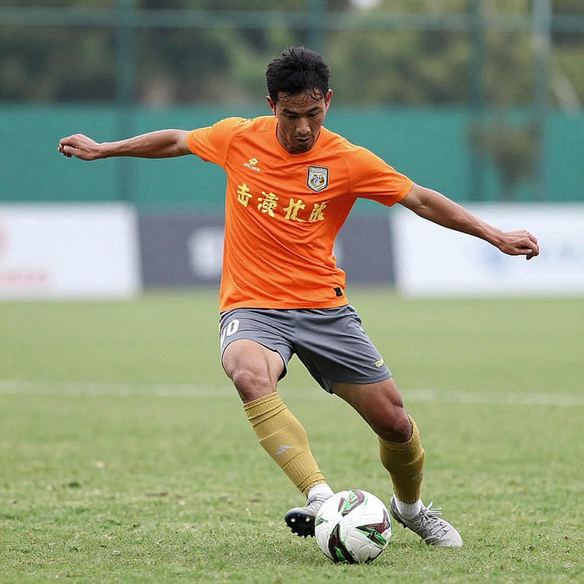 Có Hai Long, Hoàng Hên, CLB Hà Nội vẫn thua sốc 1-4: Đế chế chưa biết mùi thắng ở V-League 2026-2027